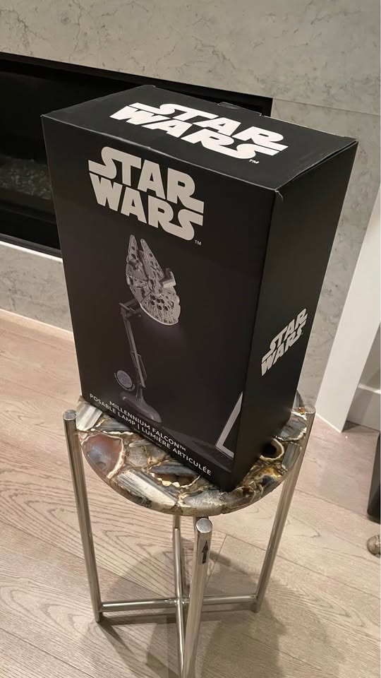 BRAND NEW! Star Wars - Millennium Falcon desk lamp - photo 2