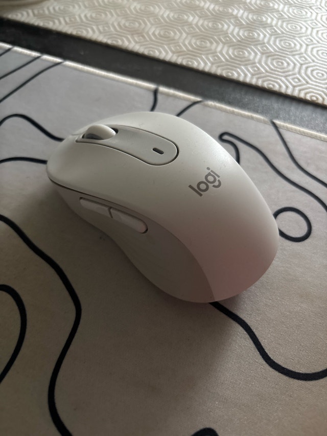 Logitech wireless mouse - photo 2