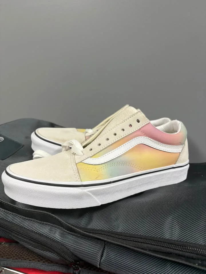 Van sneakers image indicator(2)