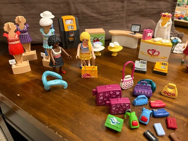 playmobil shopping centre image indicator(2)