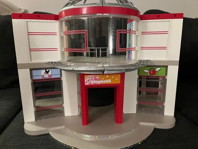 playmobil shopping centre image indicator(5)