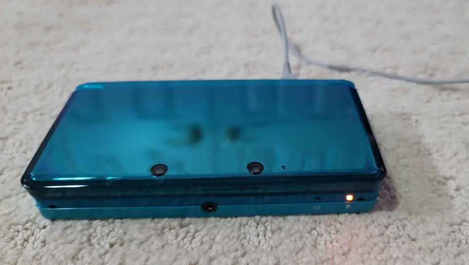 Turquoise Nintendo 3DS image indicator(2)