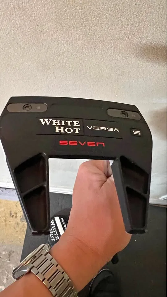 White Hot Versa 7 Odyssey RH Putter