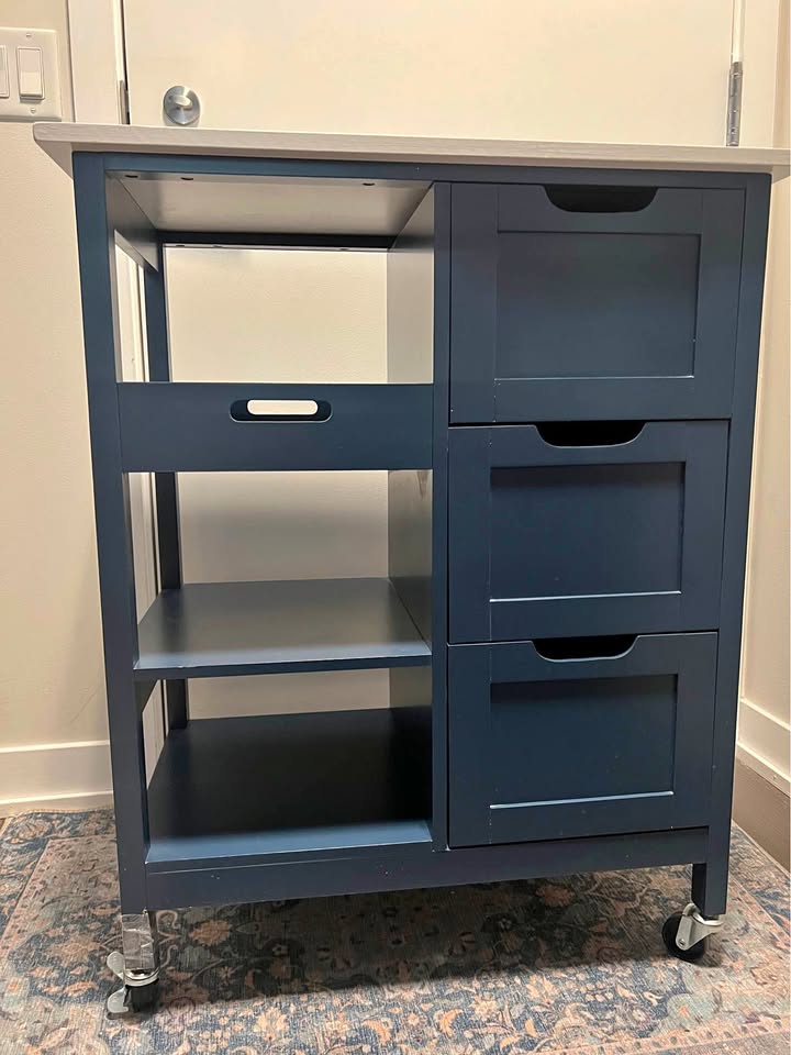 Blue kitchen island. READ DESCRIPTION