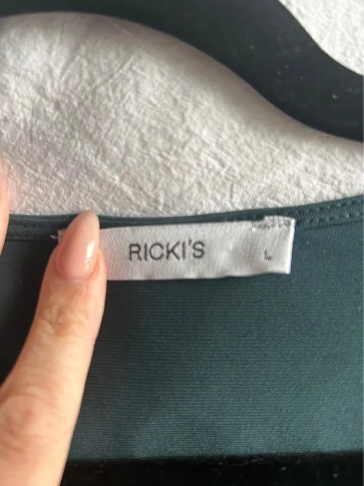 Ricki’s Dark Green Long Sleeved Shirt, Size L image indicator(3)