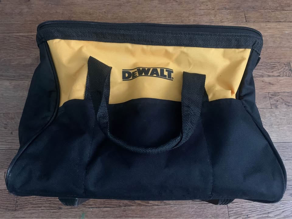 DEWALT tool bag - photo 2