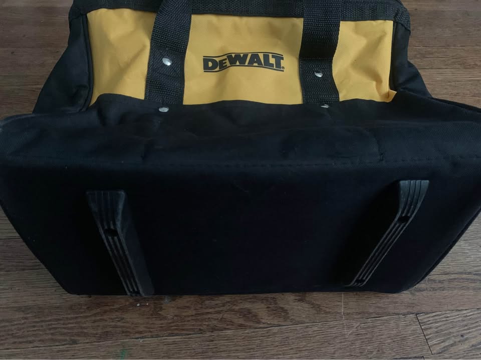 DEWALT tool bag - photo 3