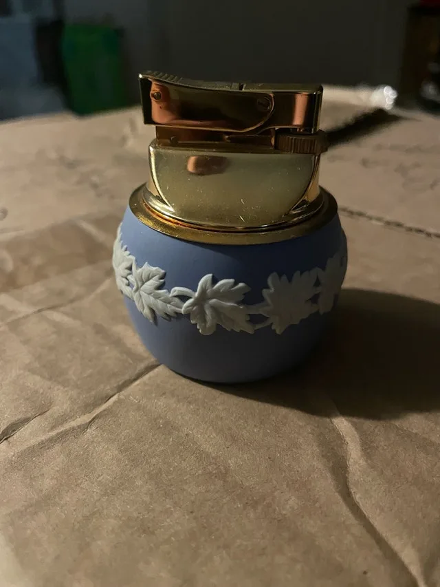 Wedgwood Flamex Crest Table Lighter