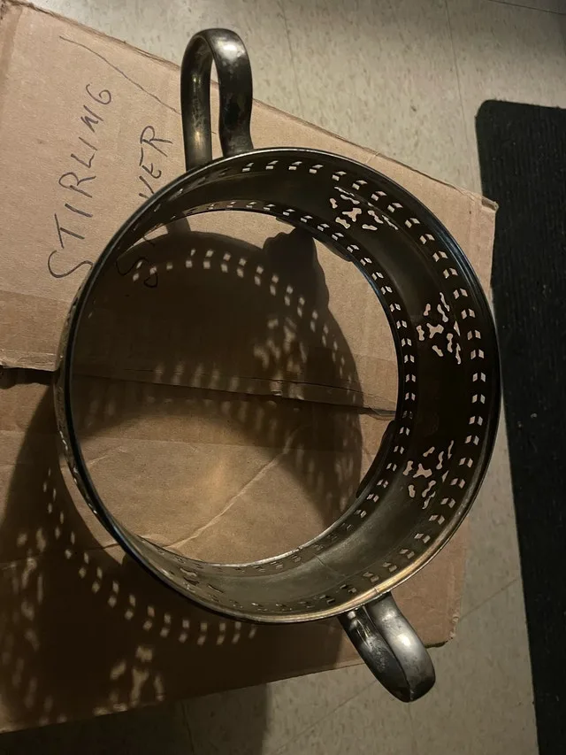 Vintage Silver-Plated Wine Bottle Holder image indicator(2)