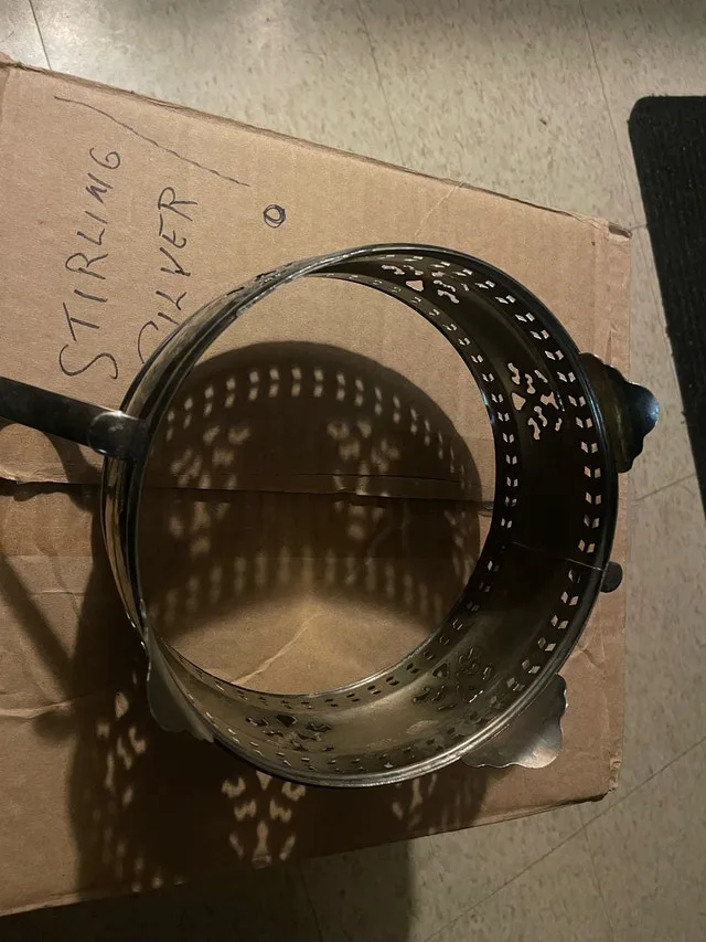 Vintage Silver-Plated Wine Bottle Holder image indicator(3)