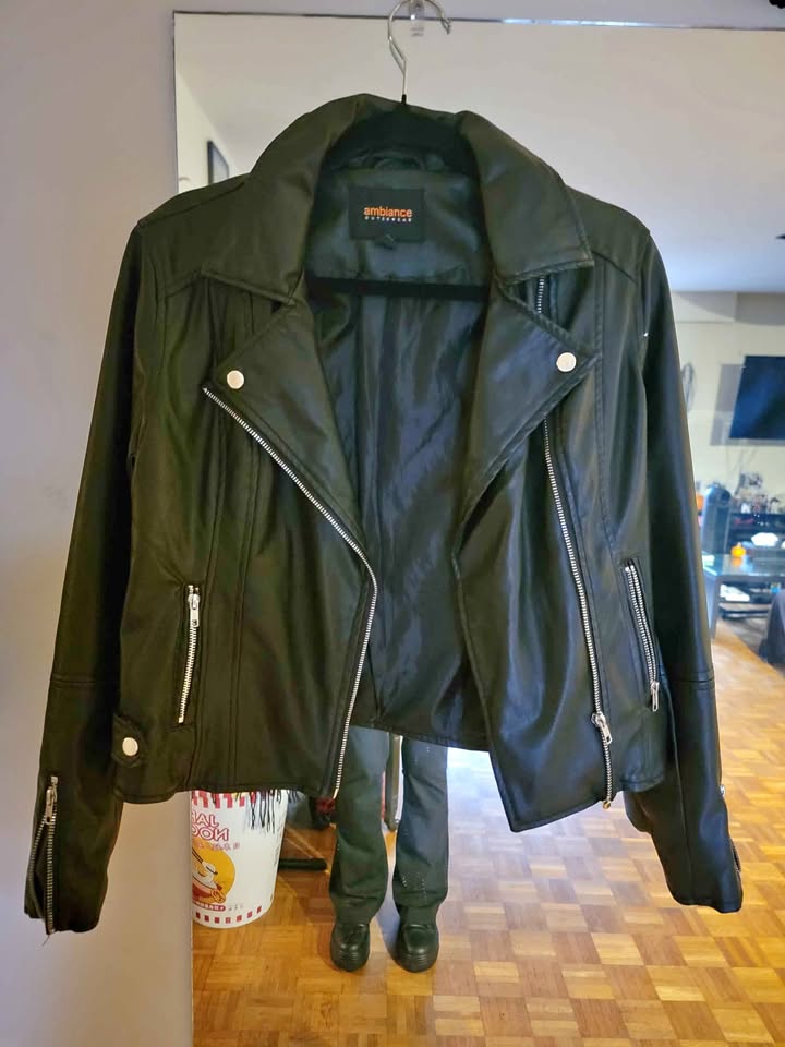 Leather jacket size M