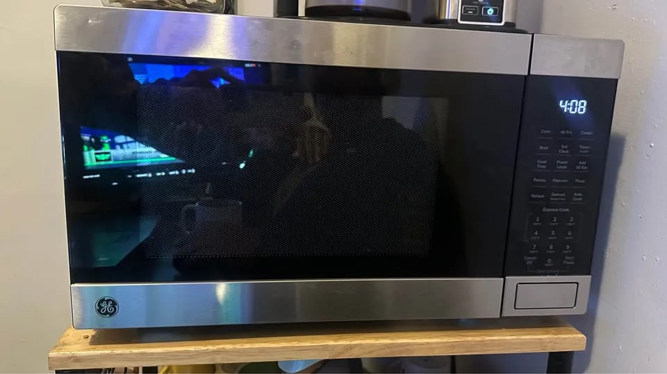 GE 4-in-1 Countertop Convection Microwave Oven & Air Fryer