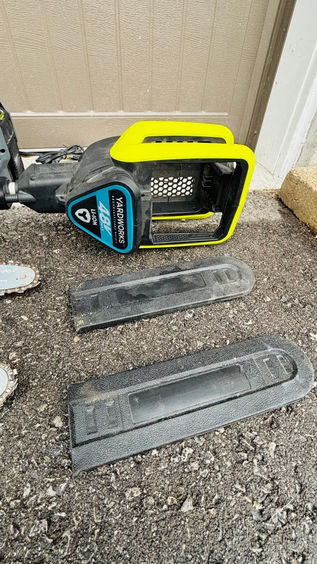 Yardworks 48V Max 10-in Brushless Pole Saw image indicator(3)