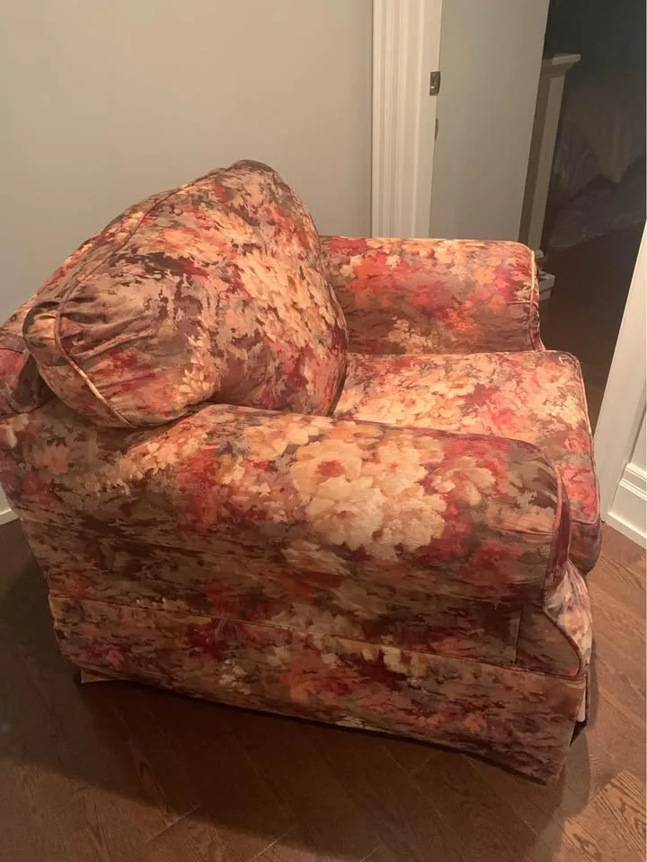 Accent Sofa Chair image indicator(2)