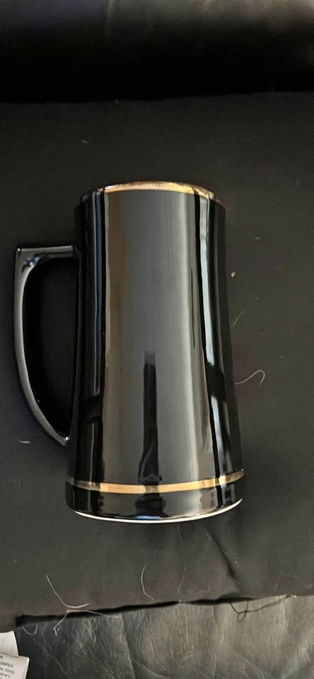 GILLEYS beer stein 1980’s