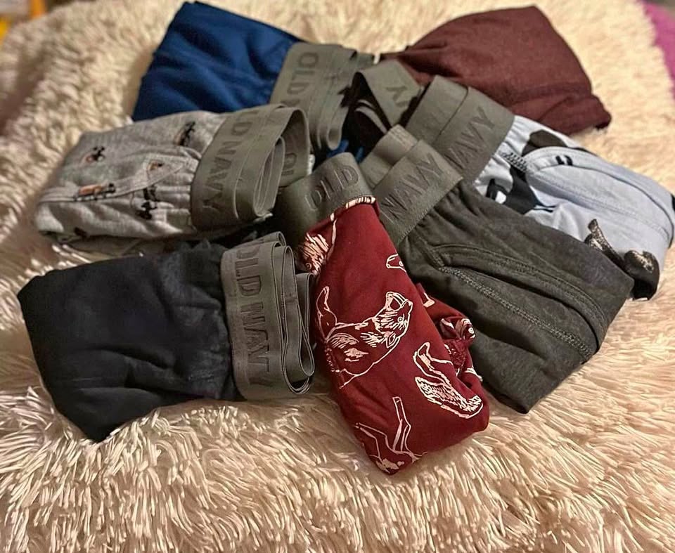 BOYS BOXERS (7 PACK) SIZE: XL PRICE:$35 BRAND: OLD NAVY