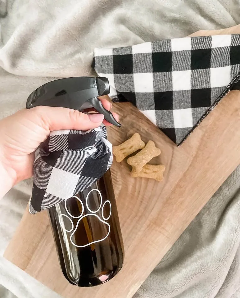 Paw Spray Bottle image indicator(2)