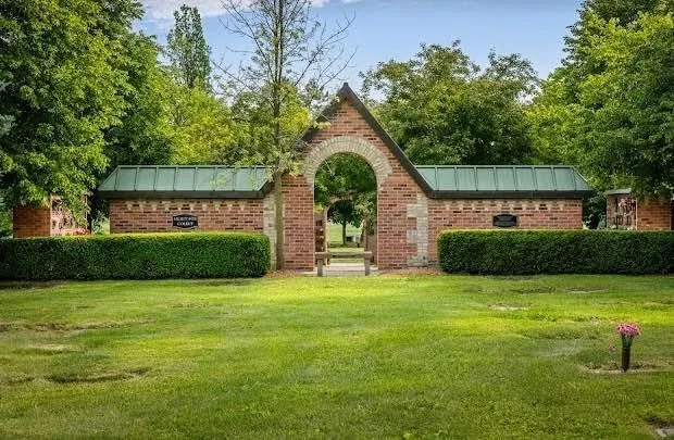 Double burial plot image indicator(8)