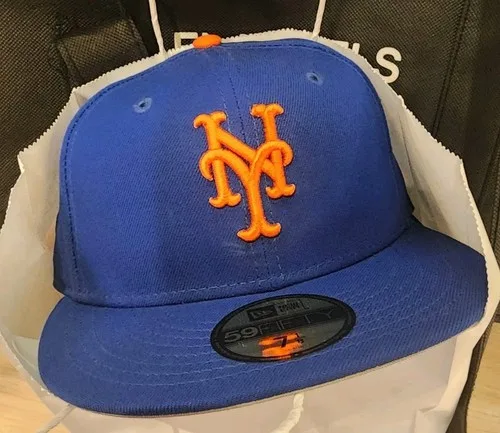 New Era 59Fifty Mets 7 1/8 Baseball Cap Bad Bunny x FRSH thumbnail