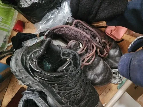 mens boots  Burgndy Size 8 Sneakers Size Wide 8.5 thumbnail