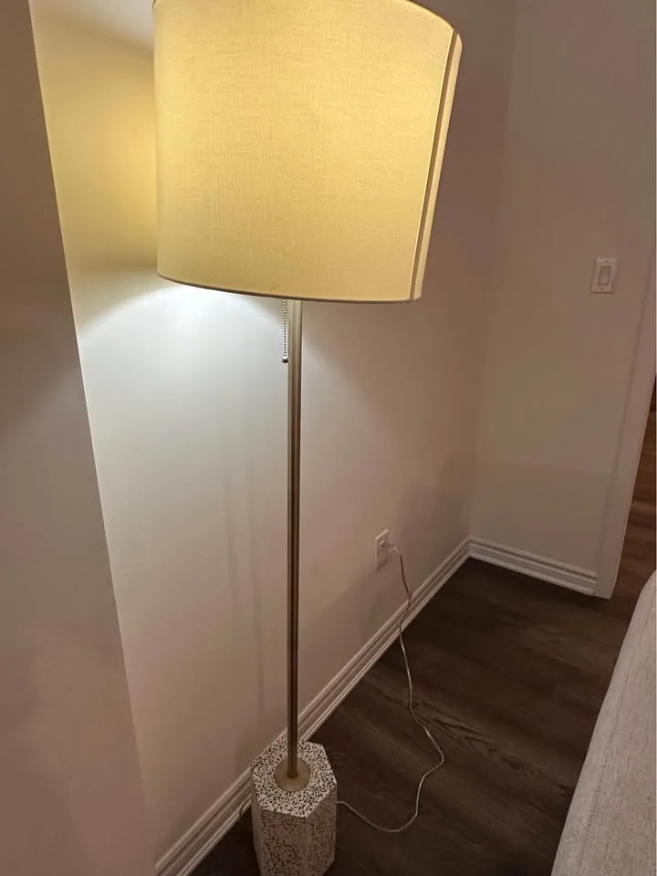 Living room lamp, or any use lamp. (MOVING SALE✅) image indicator(3)