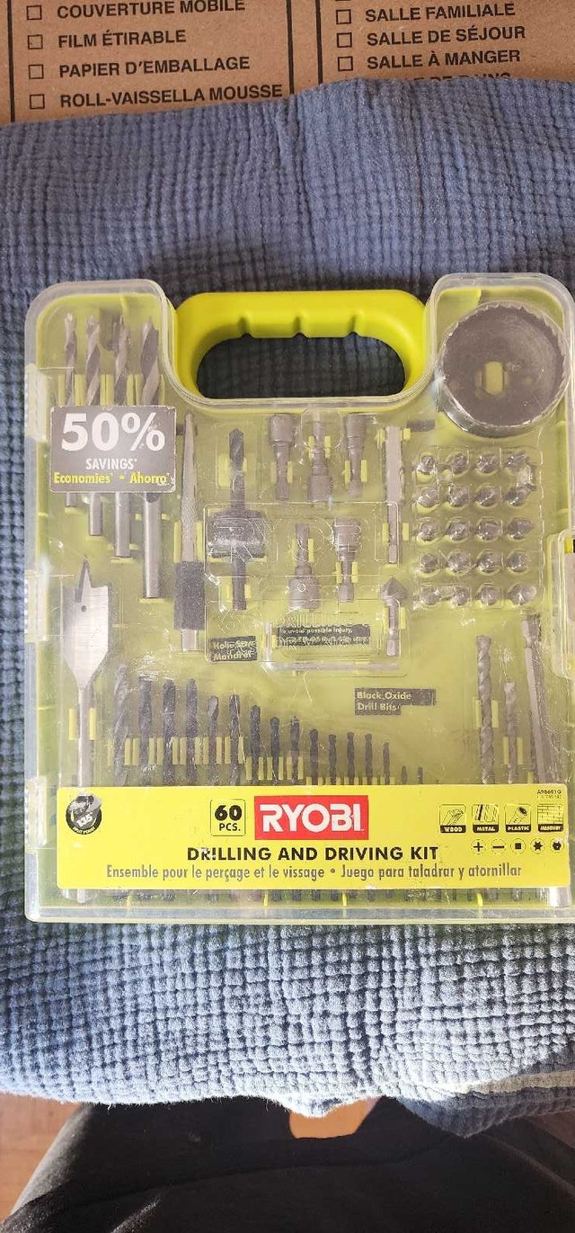 Ryobi drilling rool + 6.5ah battery + bits + charger - photo 4