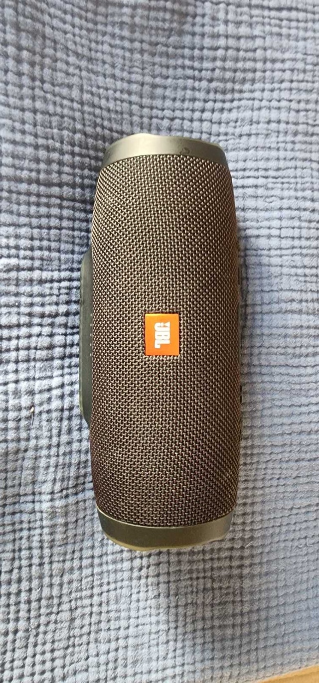 JBL Charge 3