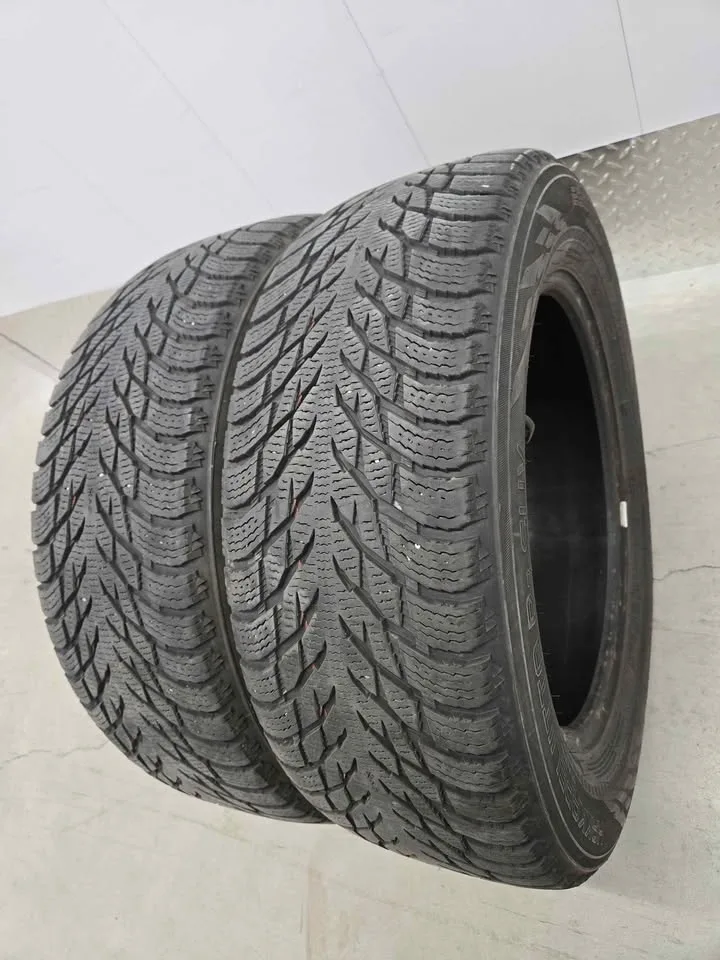 Nokian Hakkapelitta Winter Tires- 235/60R18 image indicator(2)