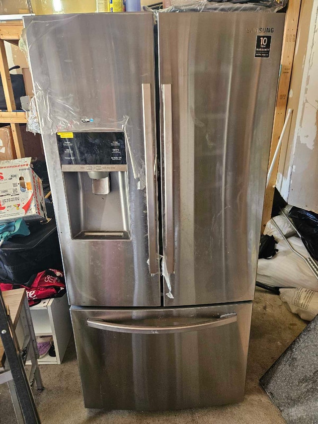 Samsung fridge 416-402-5759 - photo 2