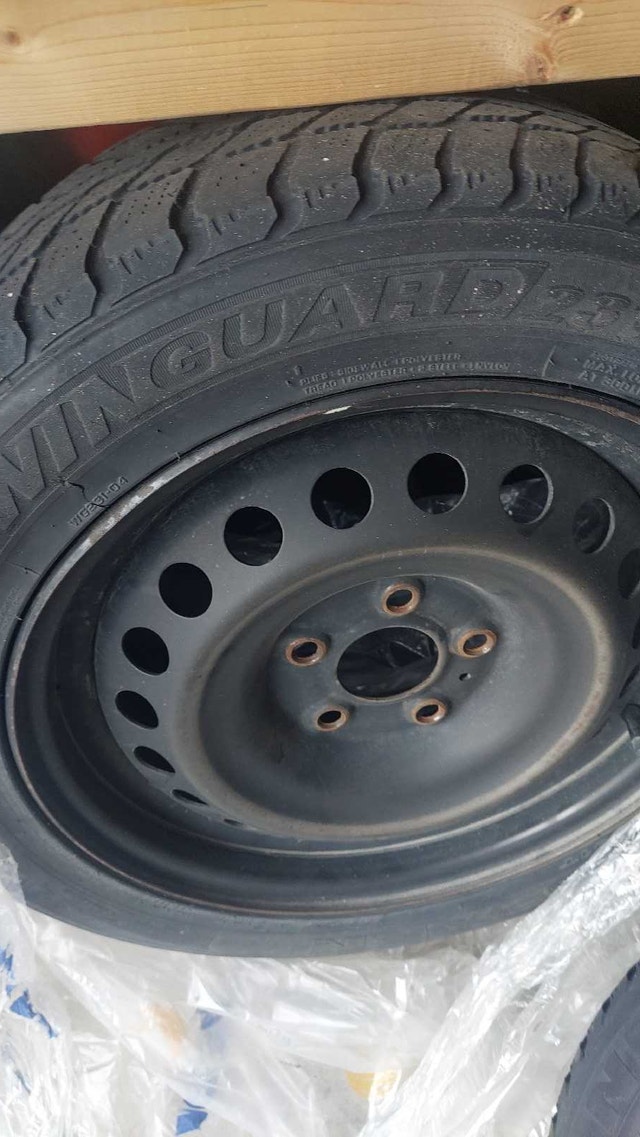 Winter tire on rim 205/55 R16 91T call 416-402-5759 - photo 3