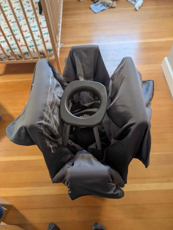 Nuna sena travel crib image indicator(6)