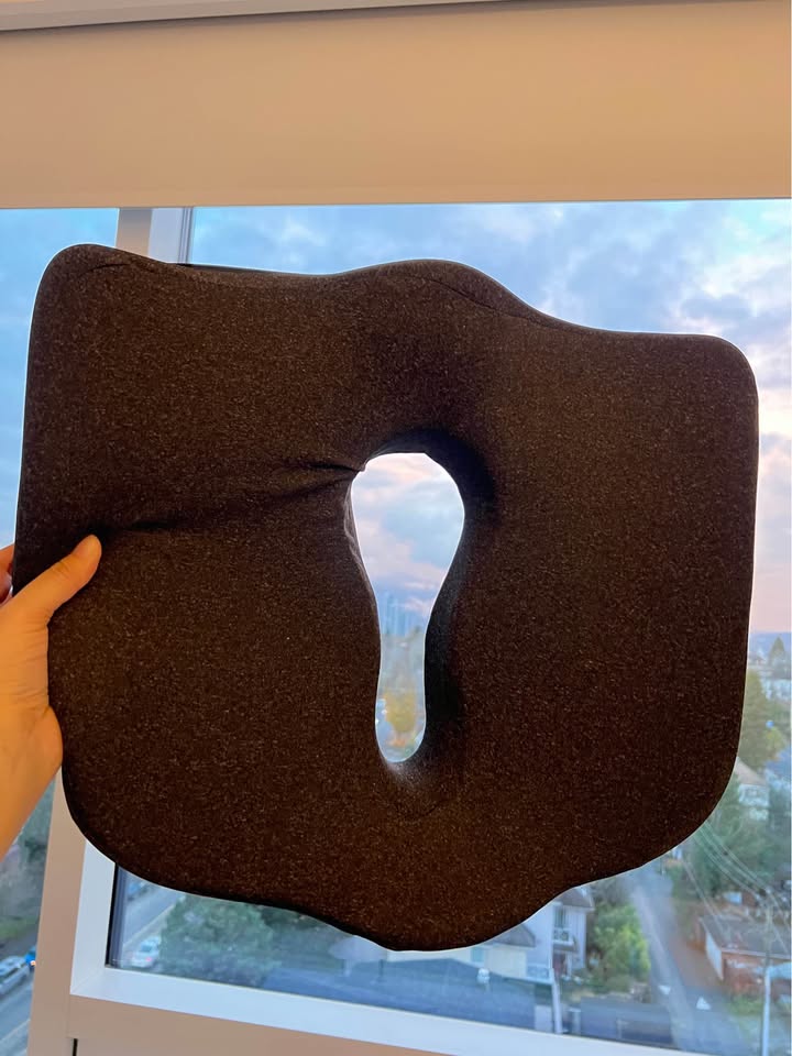 Portable Memory Foam Donut Cushion - photo 2