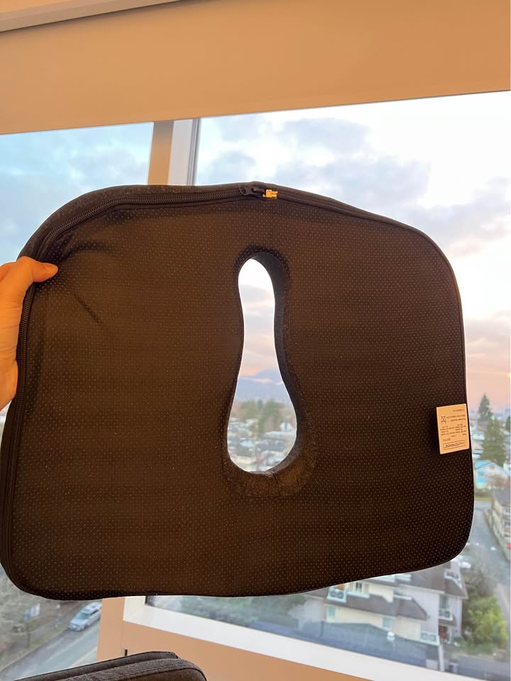 Portable Memory Foam Donut Cushion - photo 3