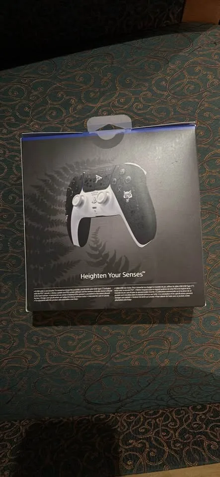 PS5 Dualsense - The Last of Us Special Edition image indicator(3)