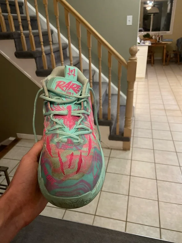 LaMelo Ball shoes size 11.5