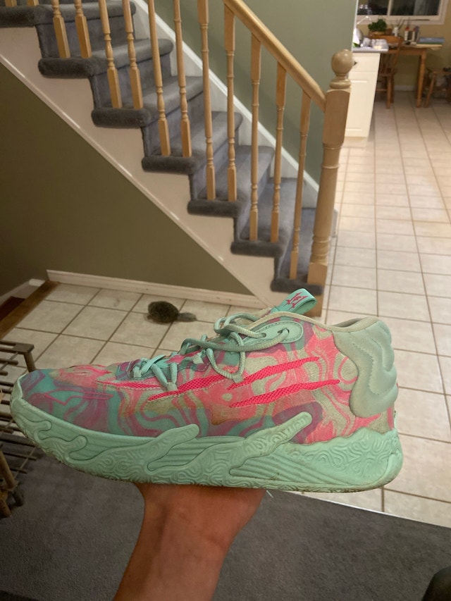 LaMelo Ball shoes size 11.5 - photo 2