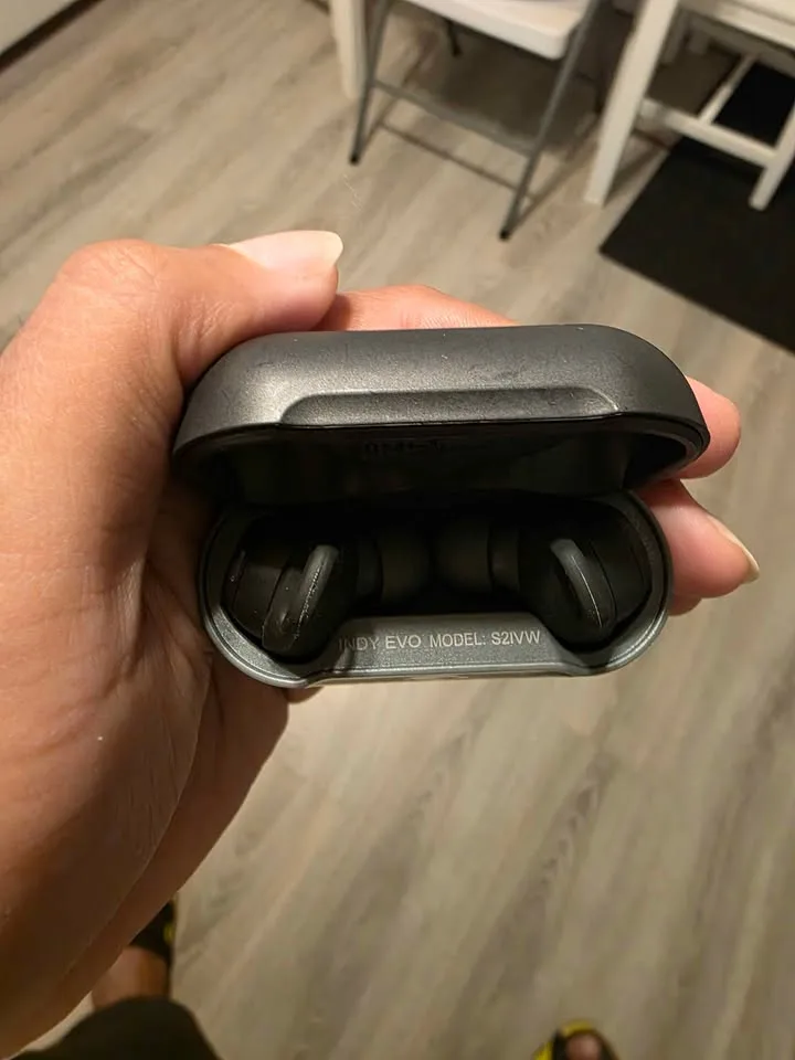 Skullcandy Indy Evo wireless earphones image indicator(2)
