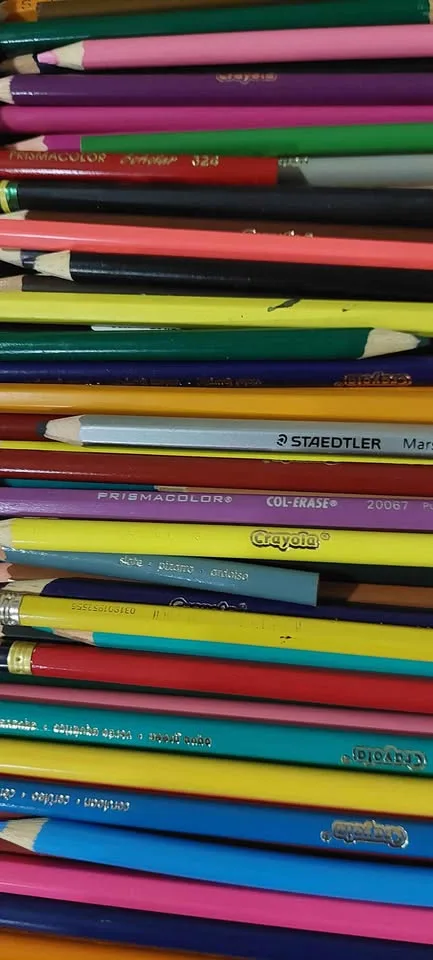 Art supplies, pencil crayons, paper image indicator(2)