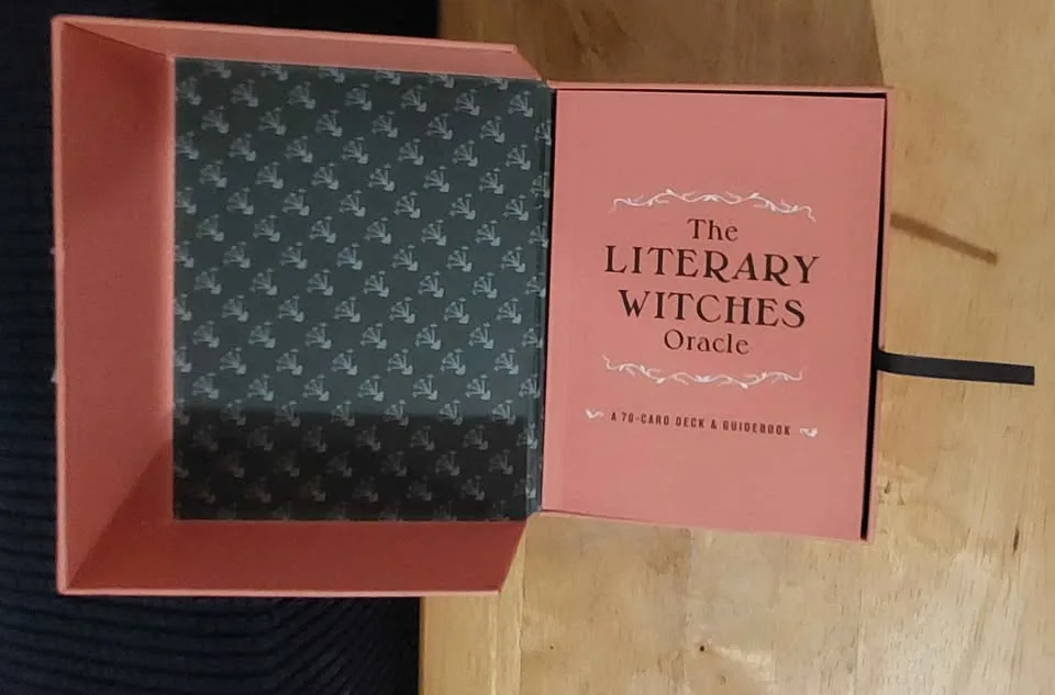 Literary Witches Oracle Deck image indicator(3)