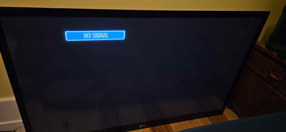 60" LG Plasma TV/ Wall Mount / Remote - photo 5