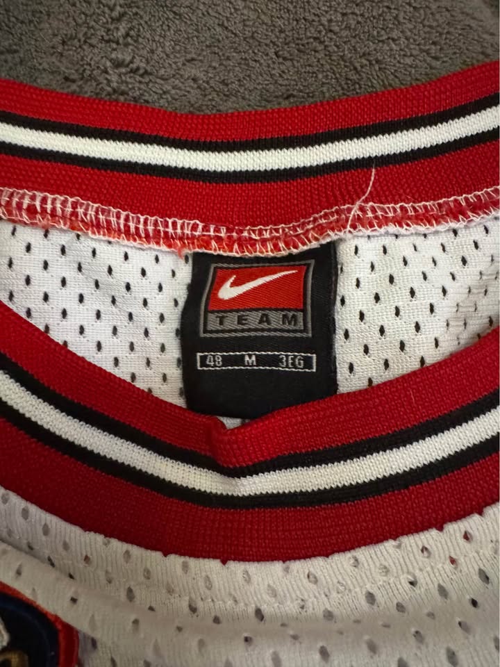 Vintage 1997–98 Nike Michael Jordan Chicago Bulls Jersey (Size 4 - photo 5