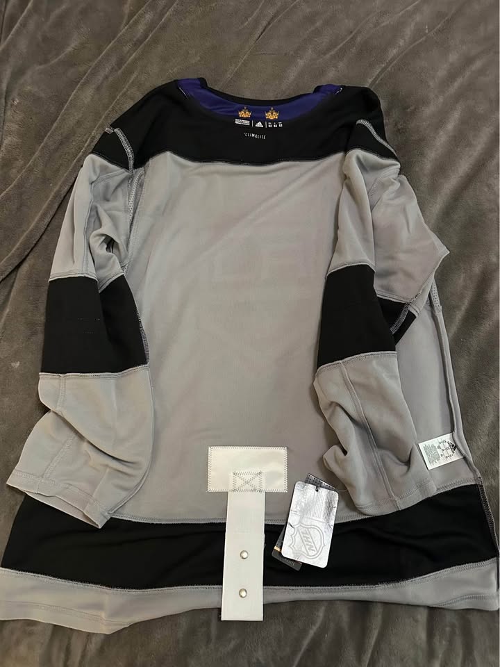LA Kings Adidas Third Jersey - Size 52 - NEW - photo 3