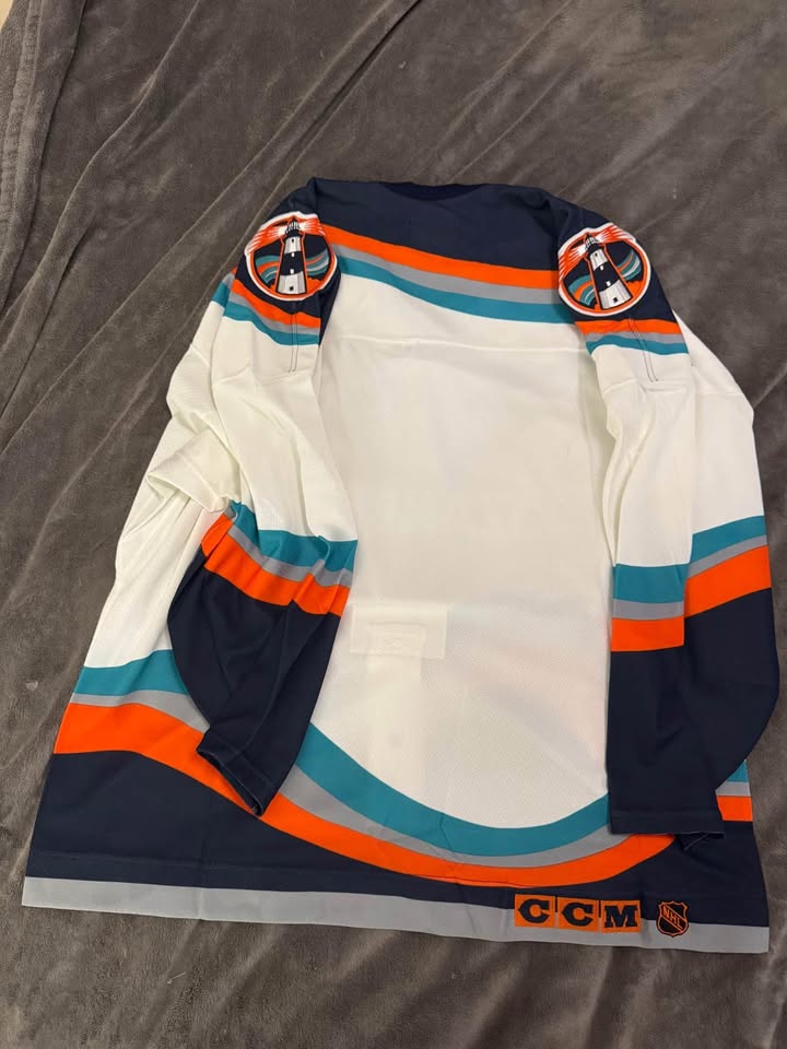 NY Islanders “Fisherman” Jersey - Made in Canada - Size 52 - photo 2