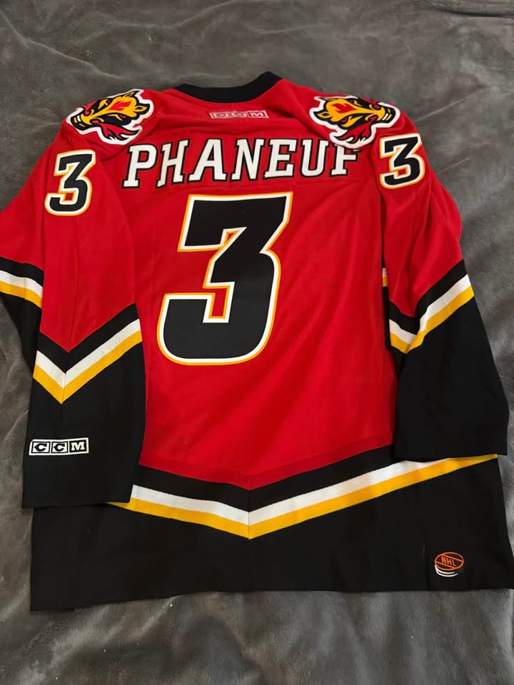 Vintage Calgary Flames CCM Jersey - Dion Phaneuf #3 - photo 2