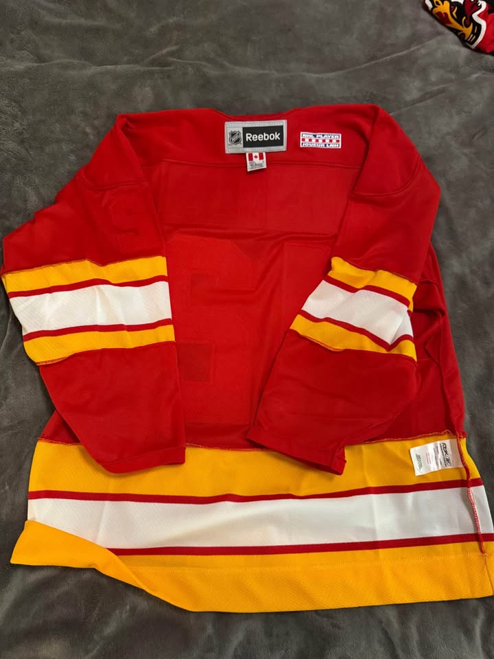 Jarome Iginla Flames Reebok Edge Jersey L (Captain C) - photo 3