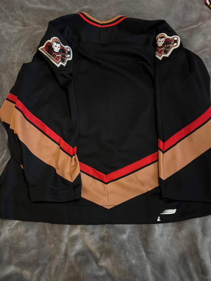 Vintage Calgary Hitmen Bauer Jersey - Made in Canada, G/L - photo 2