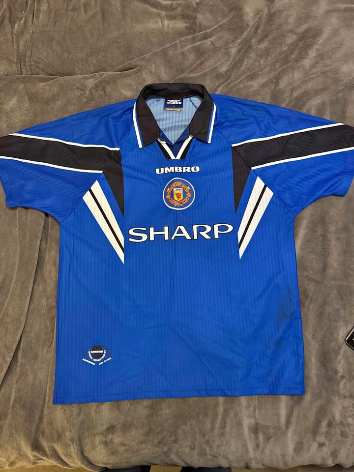 Vintage Manchester United 1996–97 Umbro Away Jersey (Made in Eng