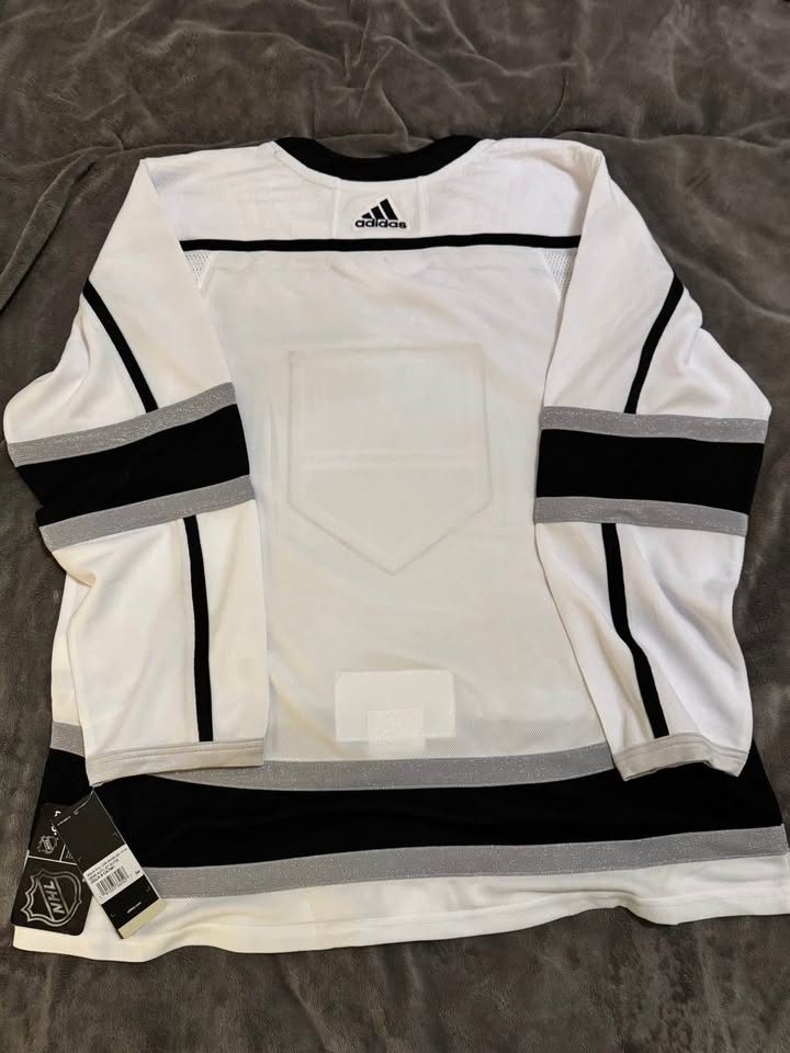 Los Angeles Kings Adidas Authentic Away Jersey (Size 54) - photo 2
