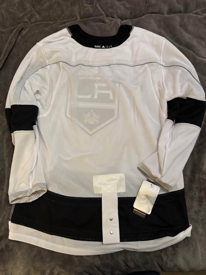 Los Angeles Kings Adidas Authentic Away Jersey (Size 54) - photo 3