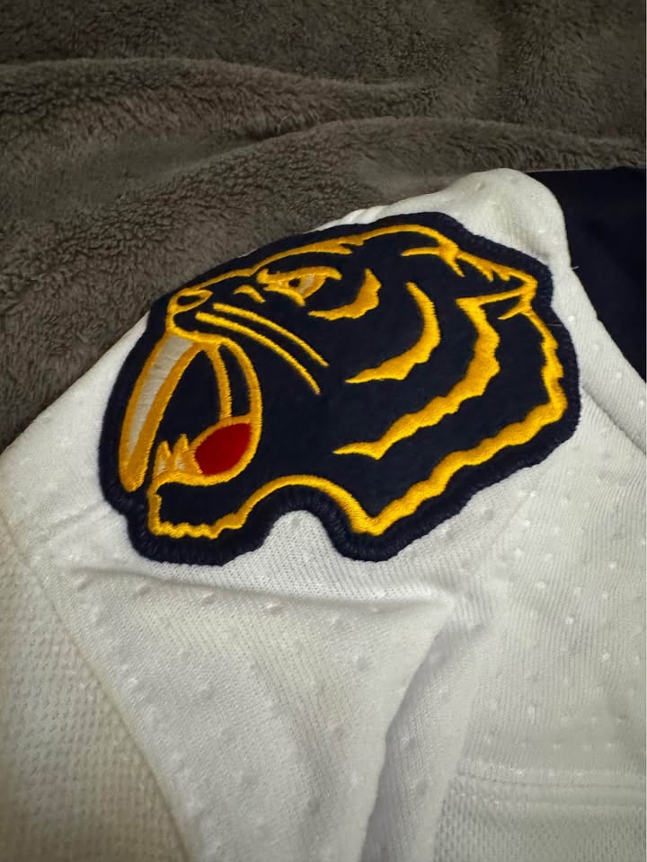 Nashville Predators 2020 Winter Classic Adidas Authentic Jersey - photo 4